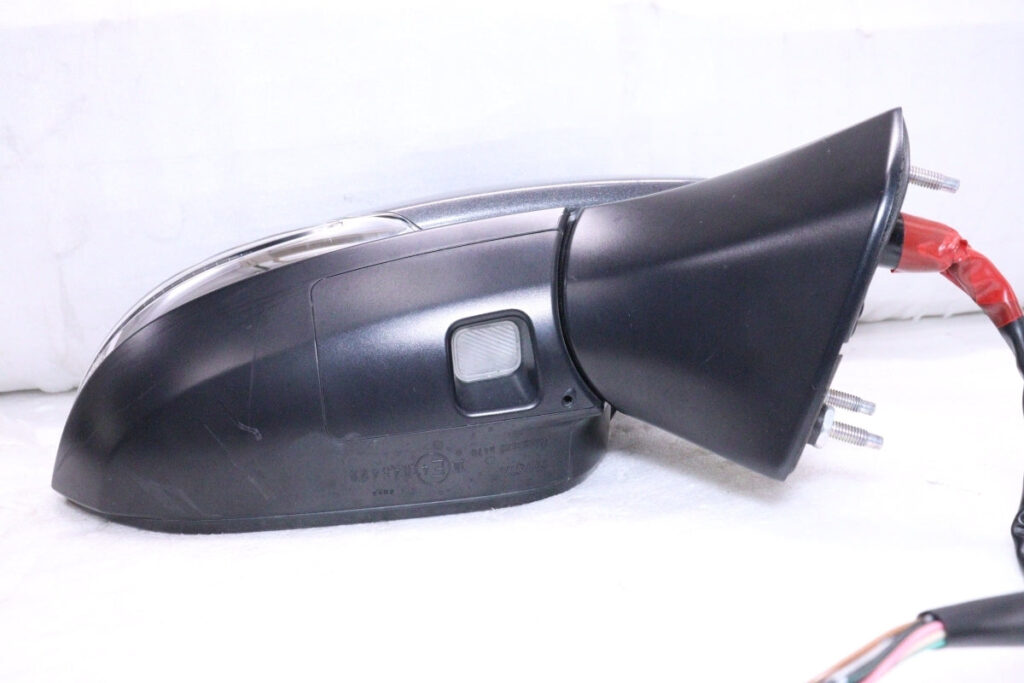 Toyota RAV4 – Right Side View Mirror